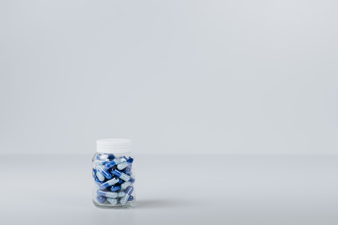 智能门锁技术演进：从指纹识别到多模态生物识别的安防升级路径